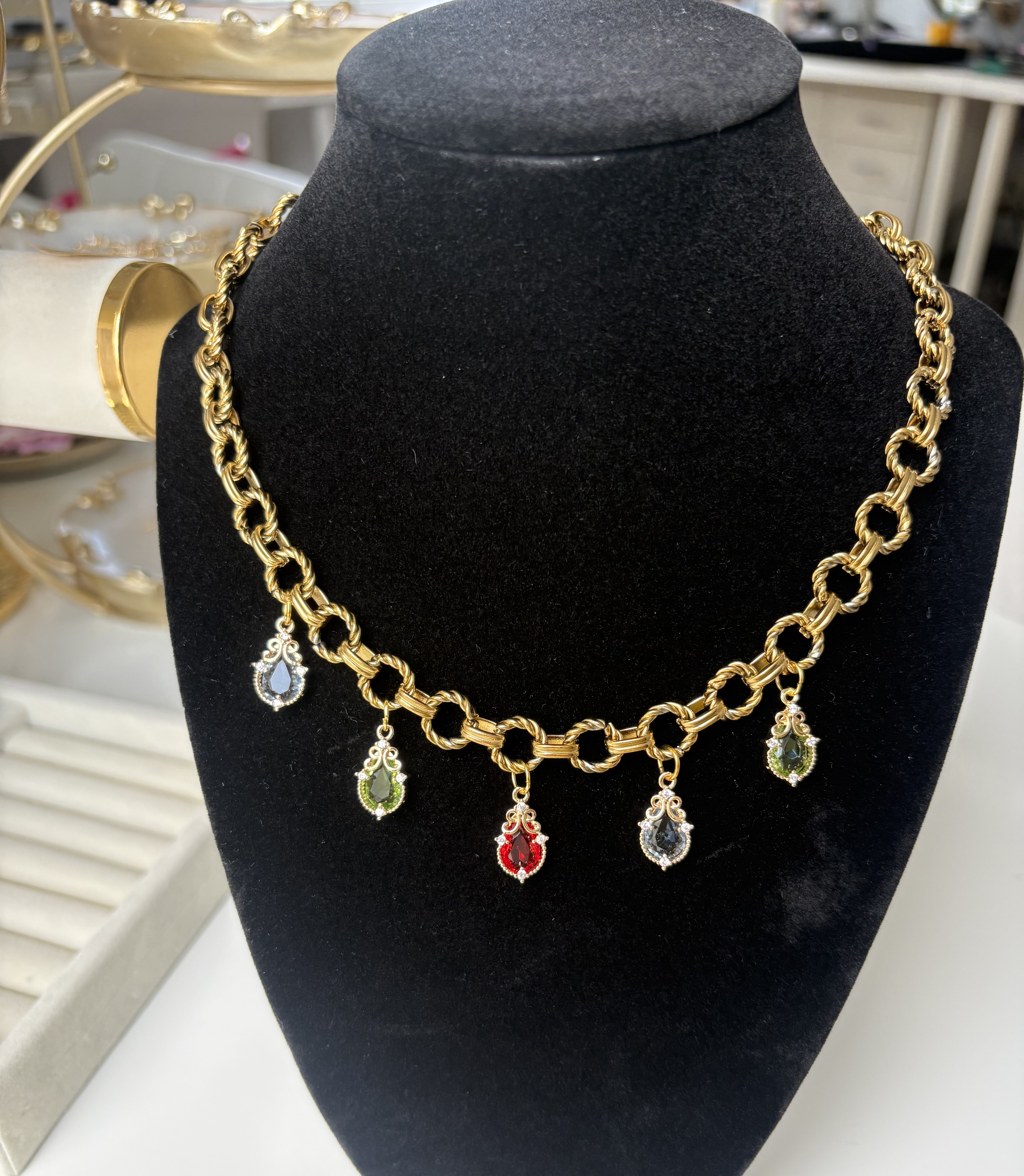 Choker 4